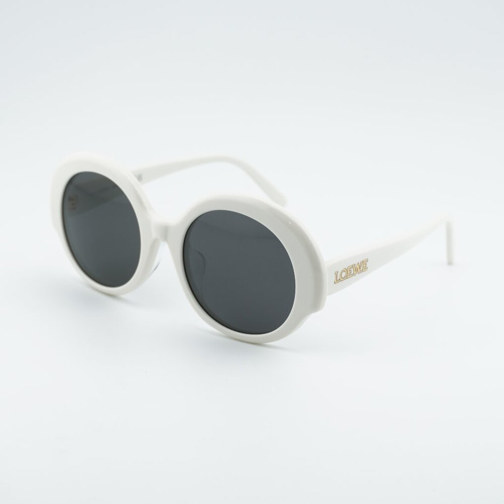 Loewe LW40135F 25A Sunglasses White Round Frame, Grey Lenses